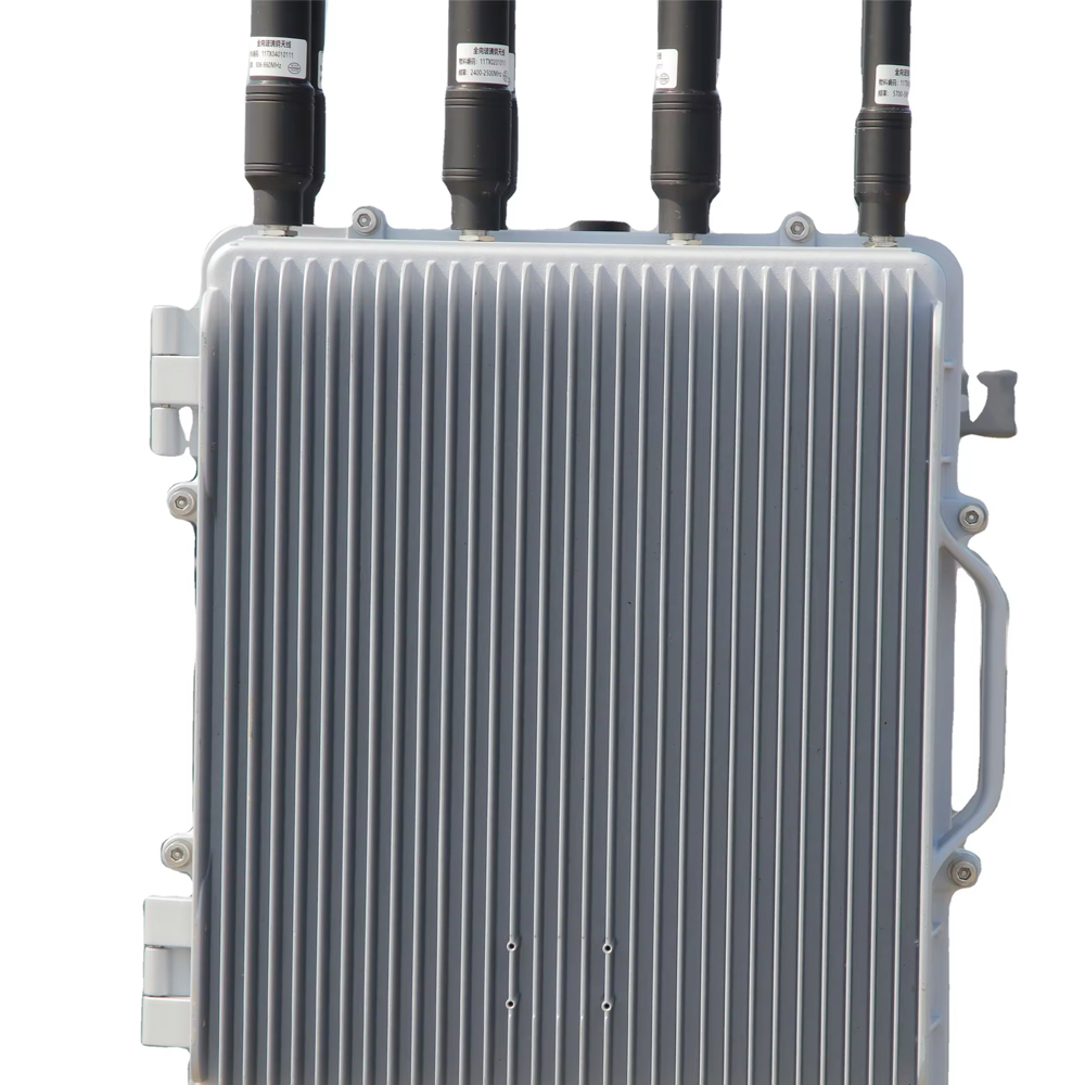 1,5-километровая система защиты от дронов с всенаправленными антеннами на малой высоте